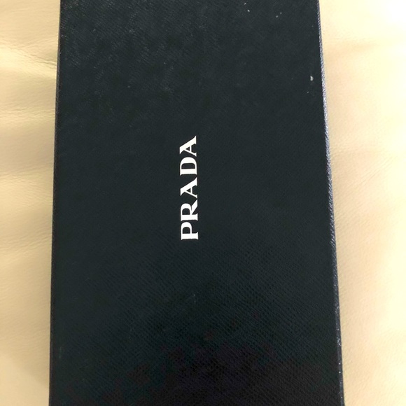 PRADA mini bag - BRAND NEW - never used - gift - Picture 4 of 5